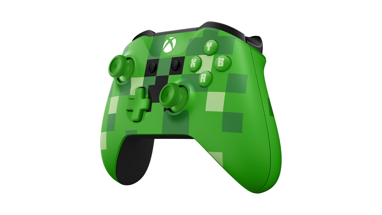 Right angle view of Xbox Wireless Controller – Minecraft Creeper