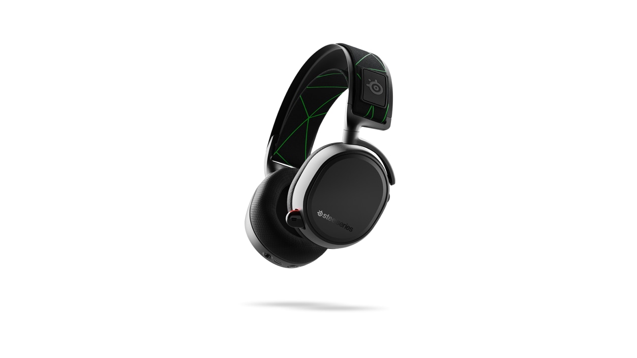Right front angled view of Steel Series Arctis 9X Headphones