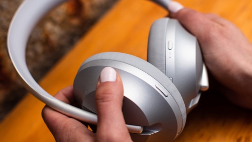 Close-up lifestyle image of the Bose NC Headphones 700 Silver