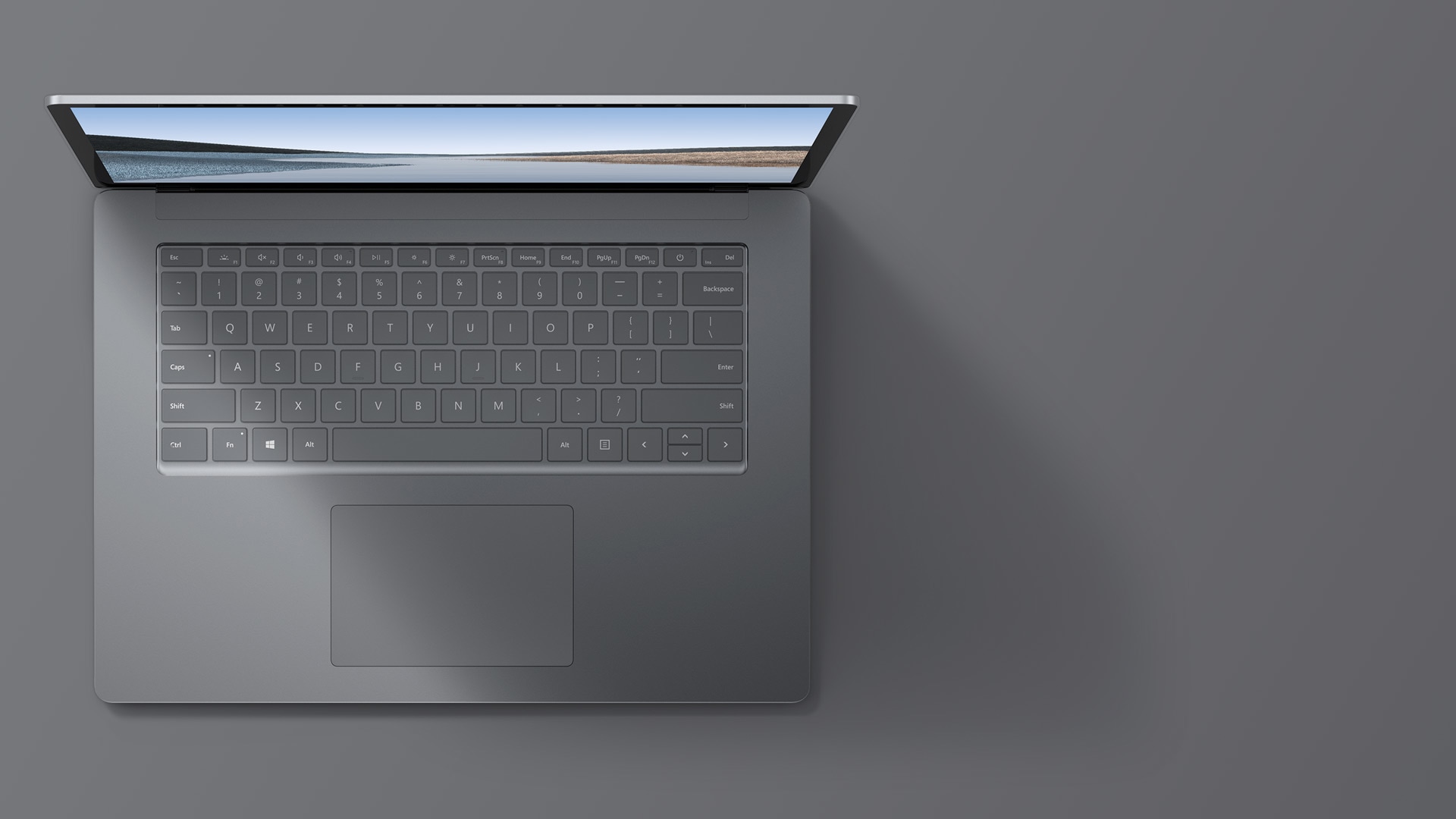 15 インチのプラチナ メタル仕上げの Surface Laptop 3
