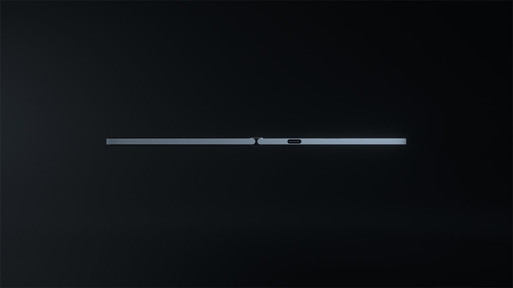 Das vollständig aufgeklappte Surface Duo ist sehr schlank