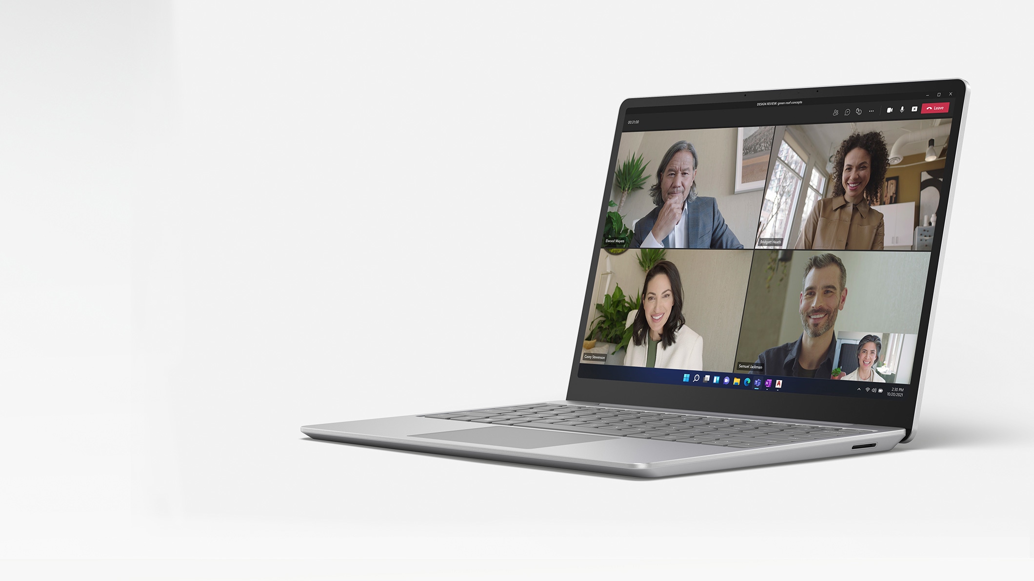 Surface Laptop Go is open van een zijkant gezien