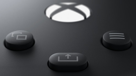 Cerca del botón de compartir del controlador inalámbrico Xbox
