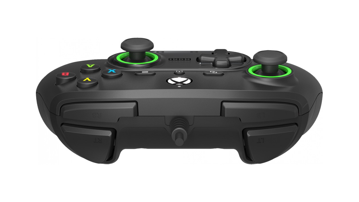 Test Manette de jeu Horipad Pro pour Xbox Series X/S : trop loin des  standards - Les Numériques