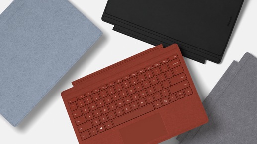 Четыре фирменных чехла Surface Pro для аксессуаров Business.