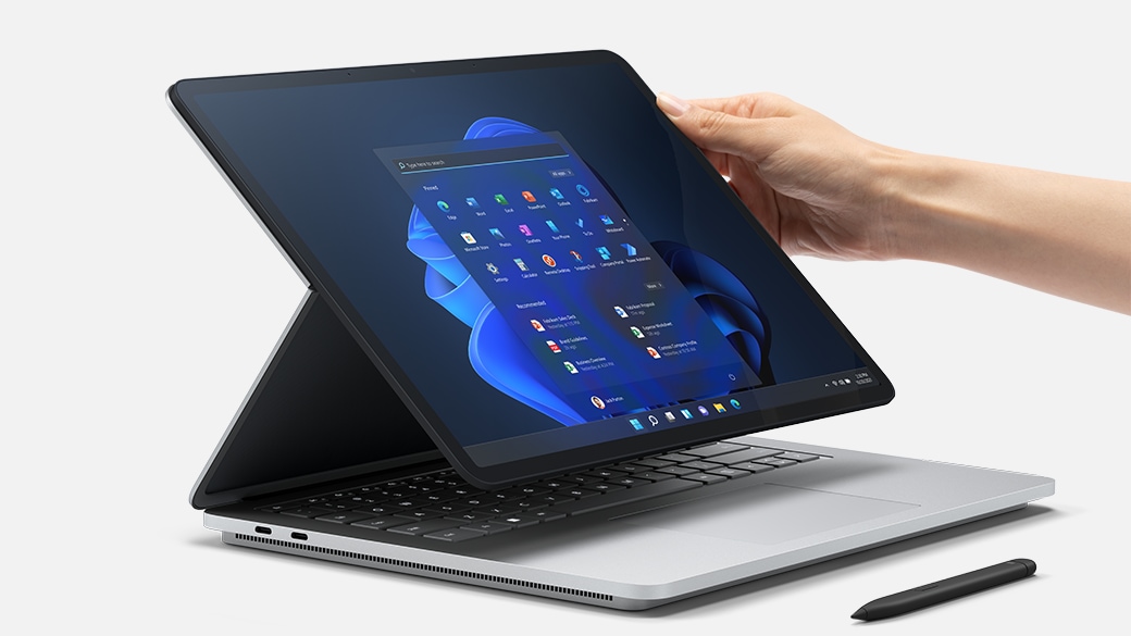 Draufsicht des Bildschirms und der Tastatur von Surface Laptop Studio for Business.
