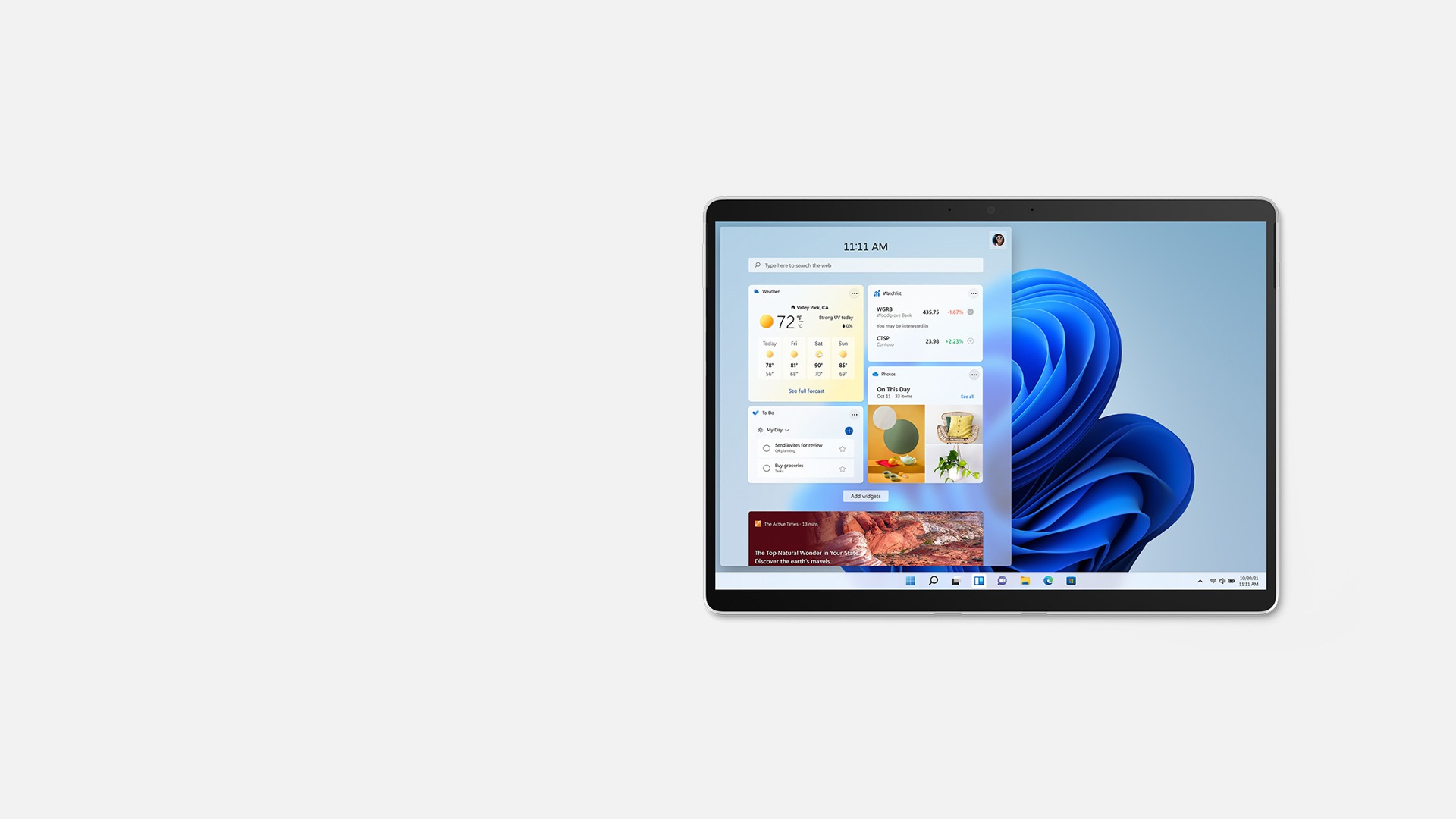 Image d’une Surface Pro X utilisée en mode tablette.