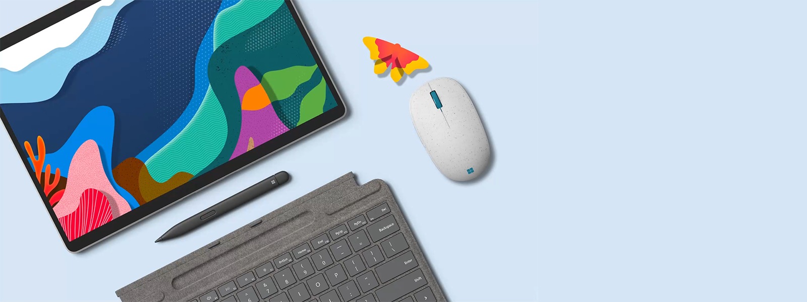 Microsoft Surface Pro 8 com Slim Pen e Microsoft Ocean Plastic Mouse com temática do Dia da Terra