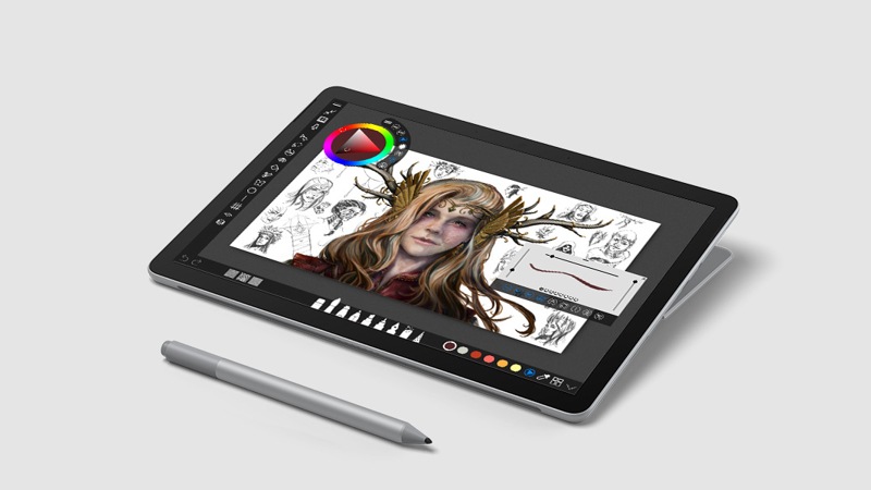 Surface 펜이 있는 스튜디오 모드의 Surface Go 2, 학습 앱을 표시하고 있음