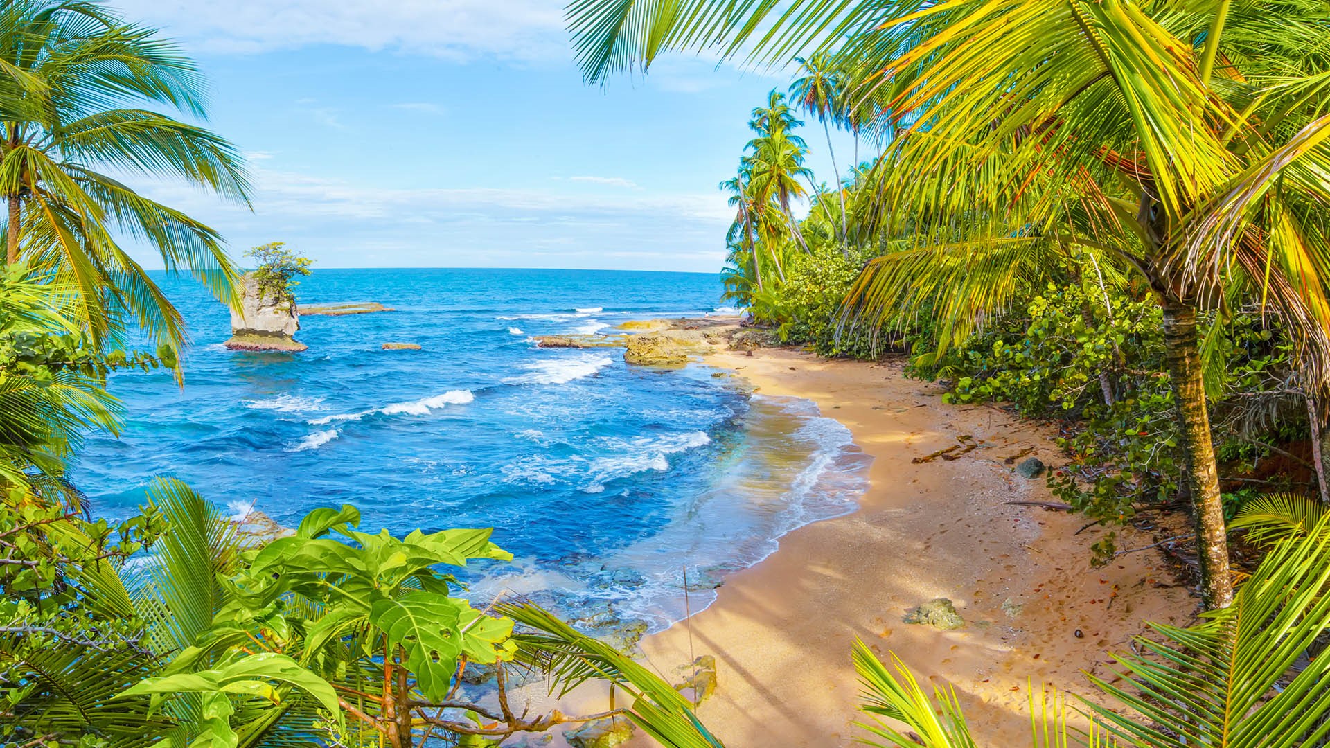 Manzanillo Beach, Costa Rica - Windows LockScreen