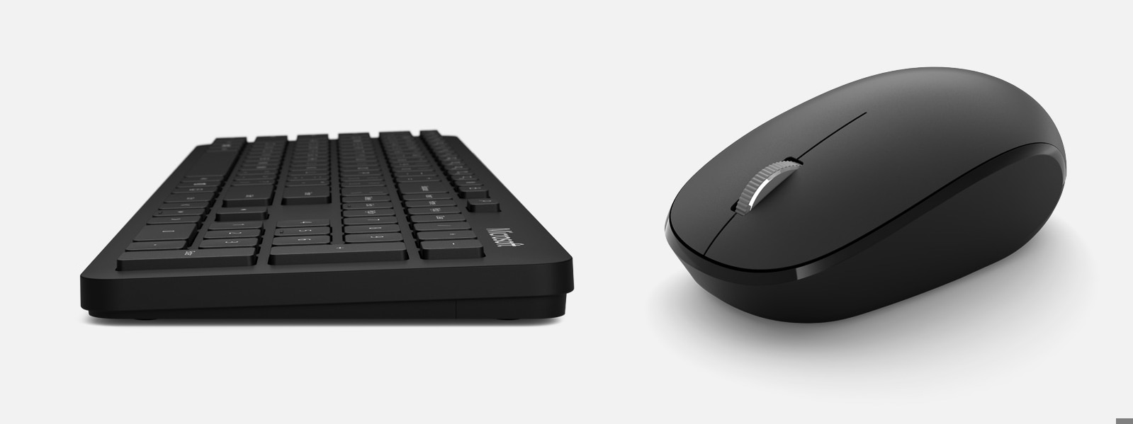 Ángulo lateral de Microsoft Bluetooth Keyboard y Microsoft Bluetooth Mouse