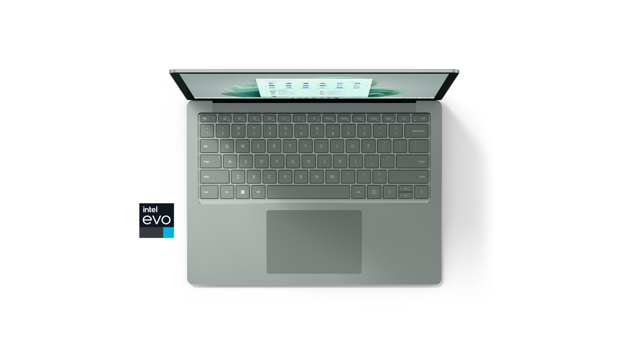 セージの Surface Laptop 5 を背面から見たビュー。