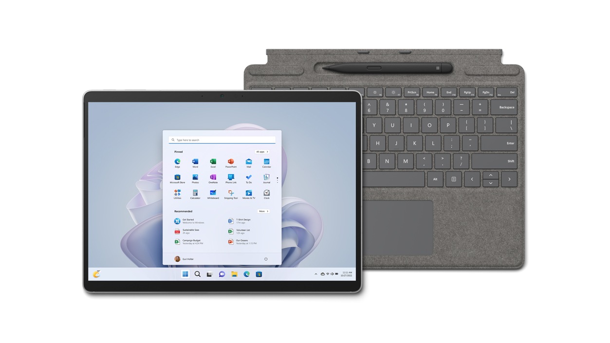 Microsoft Surface Pro 8 : le pack clavier + souris est presque 400 € moins  cher