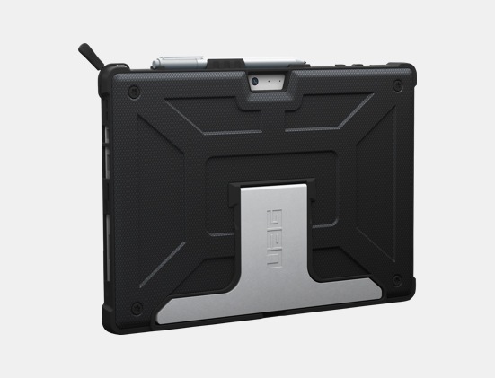 Carcasa Surface Pro 4 de UAG (negro)