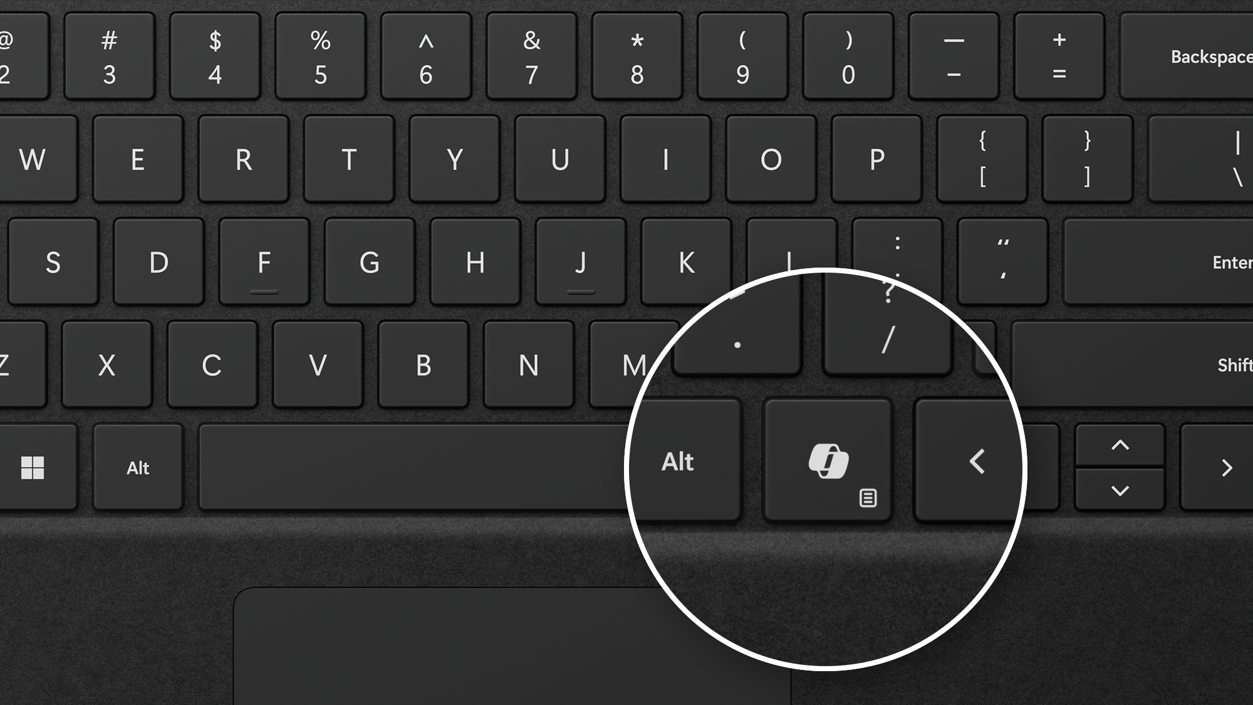 Surface Pro キーボード- バックライト付きキー搭載カバー | Microsoft 