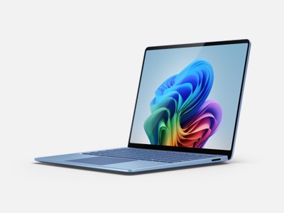 Een zijaanzicht van een Surface Laptop in de kleur saffier.
