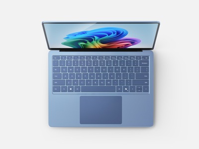 Een bovenaanzicht van een Surface Laptop in de kleur saffier.