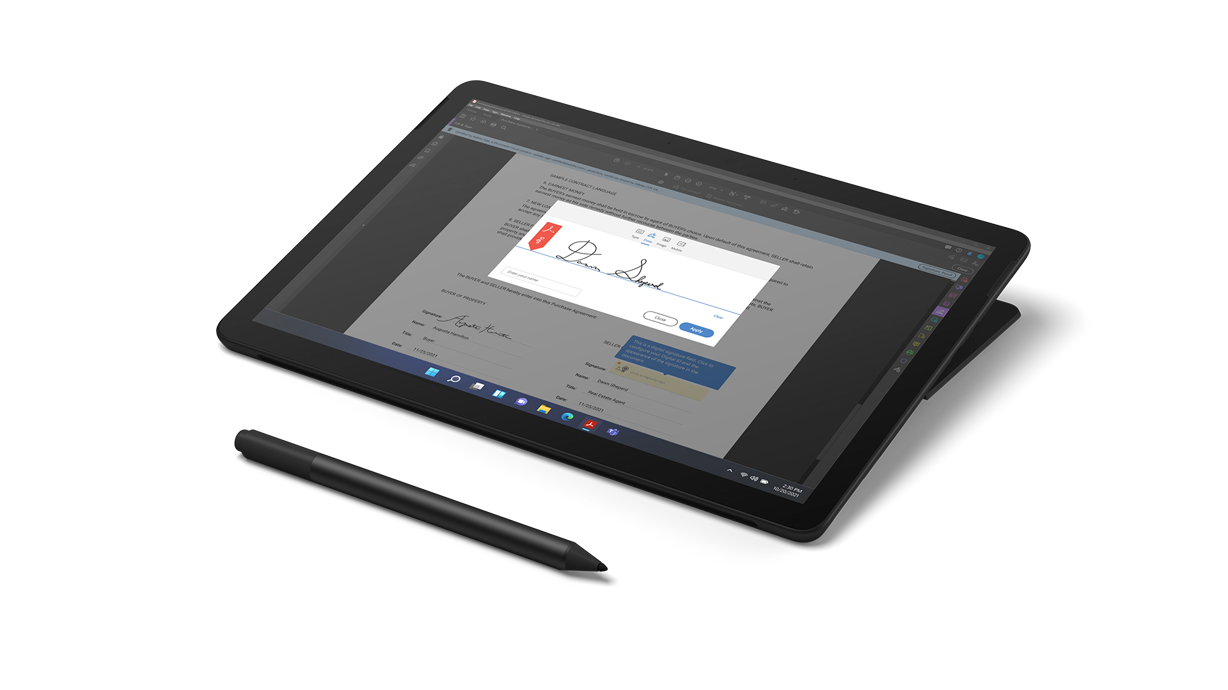 Surface Go 3 en mode stylet avec un stylet Surface au premier plan