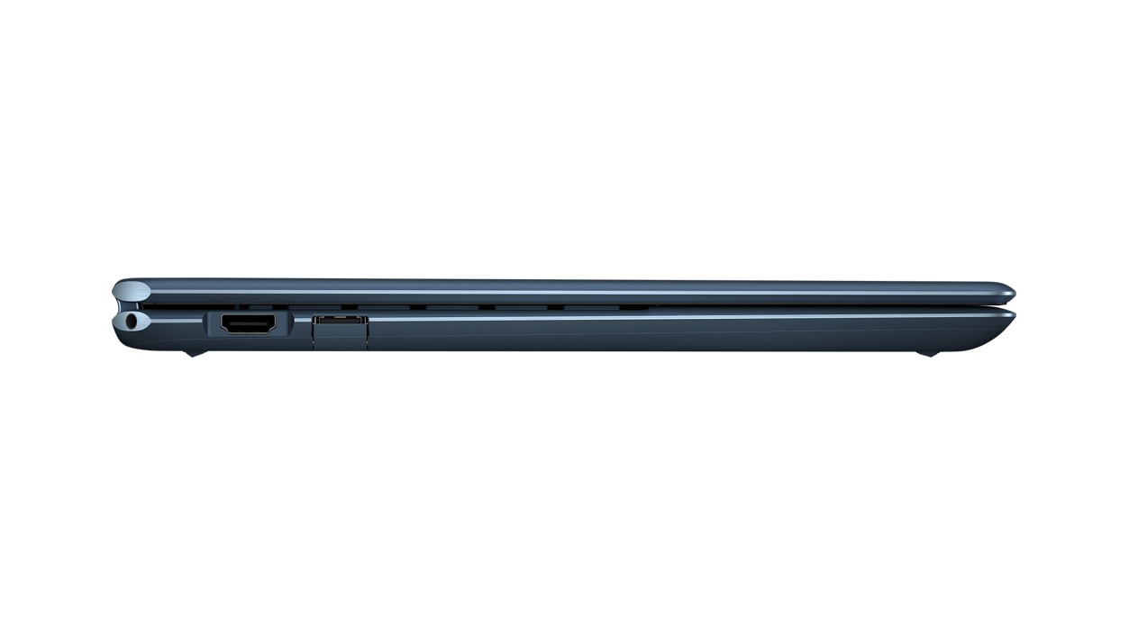 Side view of the HP Spectre x360 two in one Laptop with the lid closed.