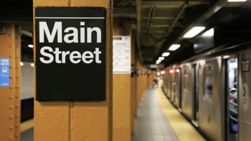 A estação de metro da Main Street em Nova Iorque.