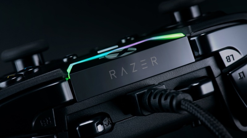 Zoom in detail on Razer Wolverine Tournament Edition Gaming Controller for Xbox One