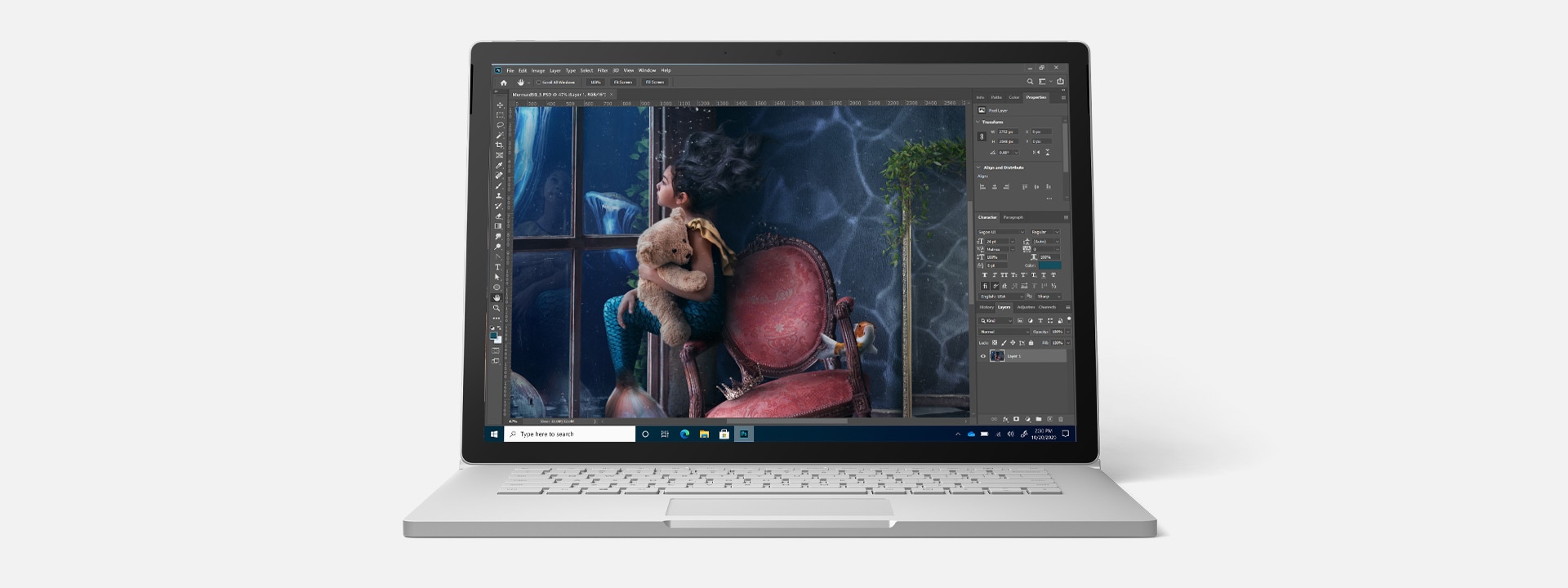Surface Book 3 กำลังเรียกใช้ Adobe Photoshop